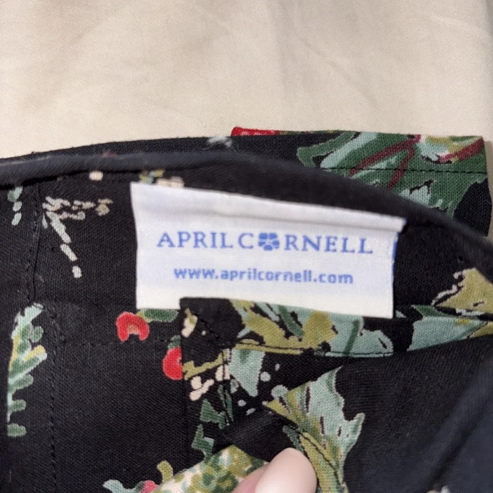 APRIL CORNELL MERRY BLACK RED ANTIQUE FLORAL VIBRANT 8 SQUARE NAPKINS 15X15 NEW‎